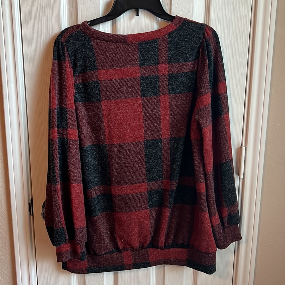 Sweater - Picture 2 of 7